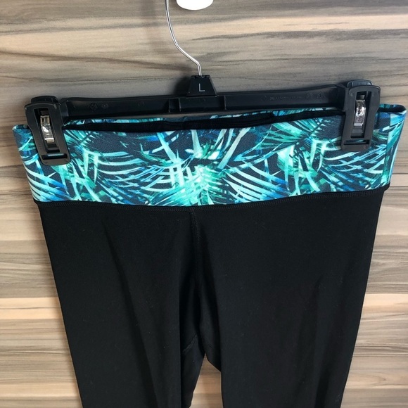 Pink Victoria’s Secret tropical leggings size small blue stretchy workout pants​ - Picture 3 of 7